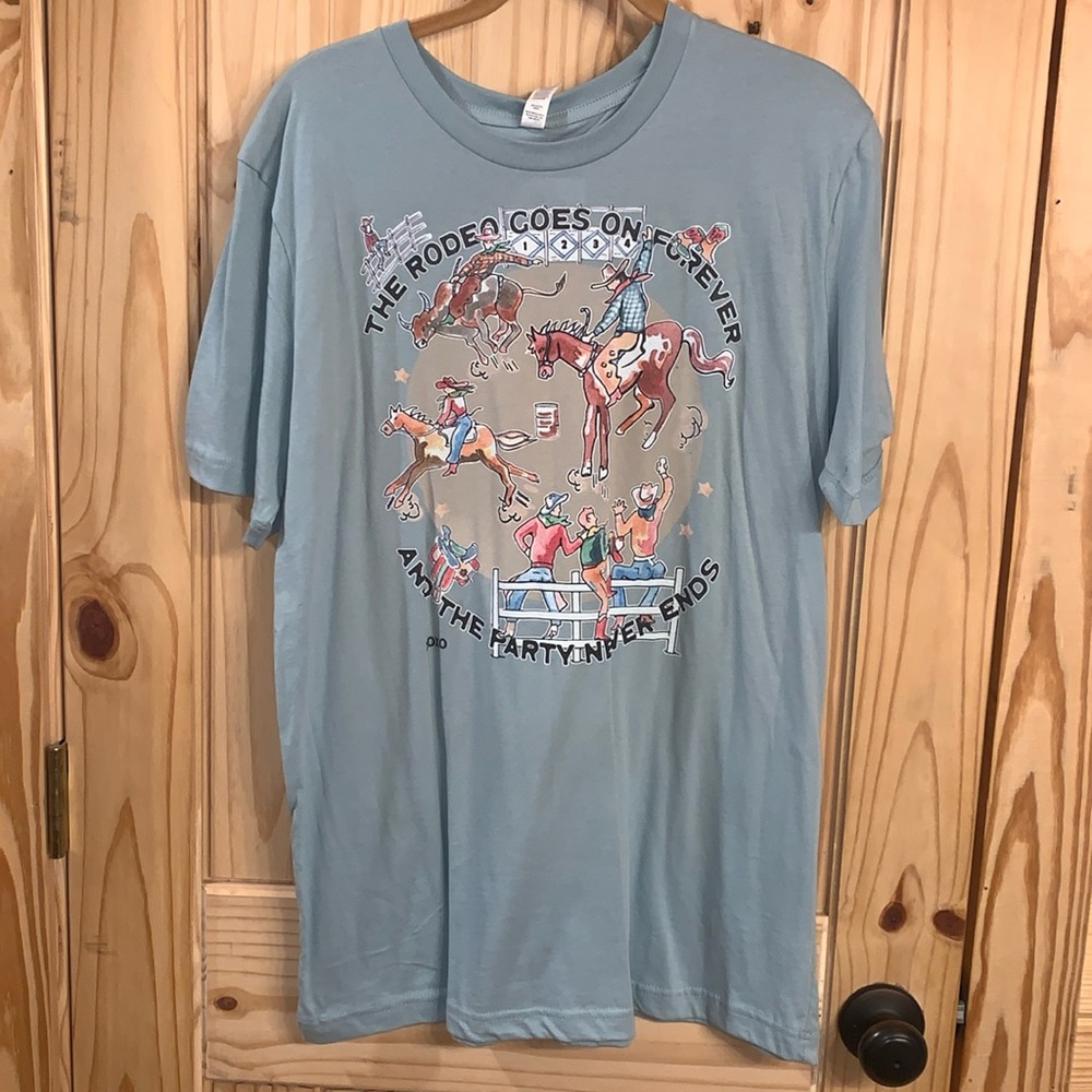 Western “Rodeo Goes On Forever” T Shirt Size Large